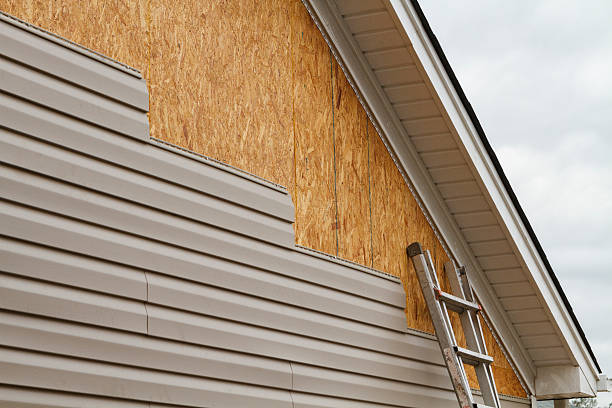 24/7 Emergency Siding experts in Levittown, NY